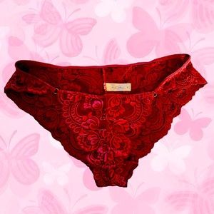 COPY - Wine-red Monroe underclothes🍷♥️ 
In: Red